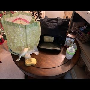 Medela Pump in style tote breastfeeding bundle
